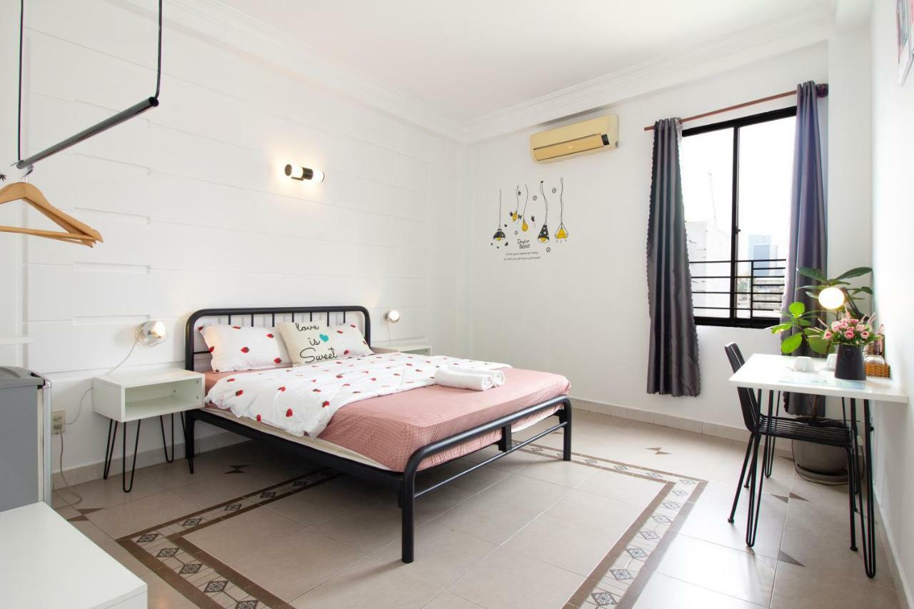 הו צ'י מין סיטי The Art - Vitamin Smiles Hostel מראה חיצוני תמונה