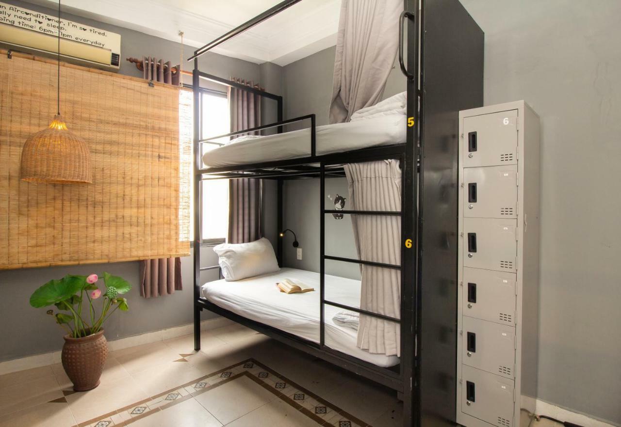 הו צ'י מין סיטי The Art - Vitamin Smiles Hostel מראה חיצוני תמונה