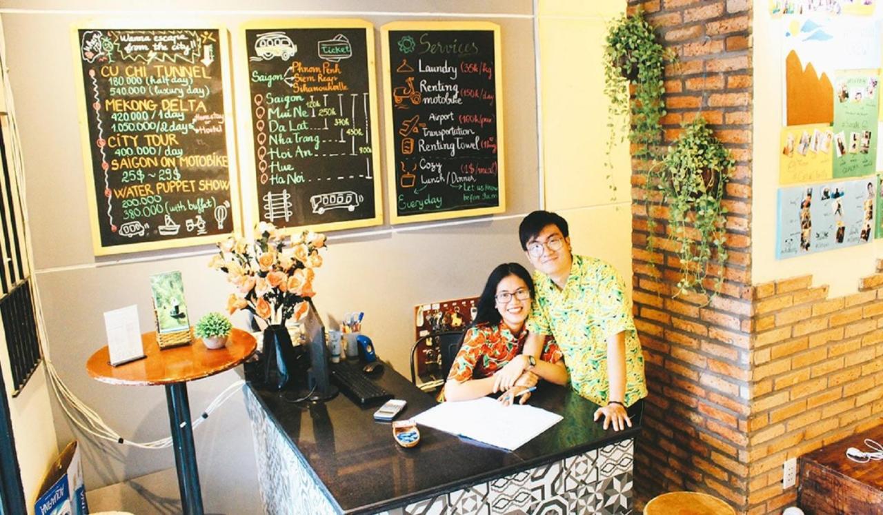 הו צ'י מין סיטי The Art - Vitamin Smiles Hostel מראה חיצוני תמונה