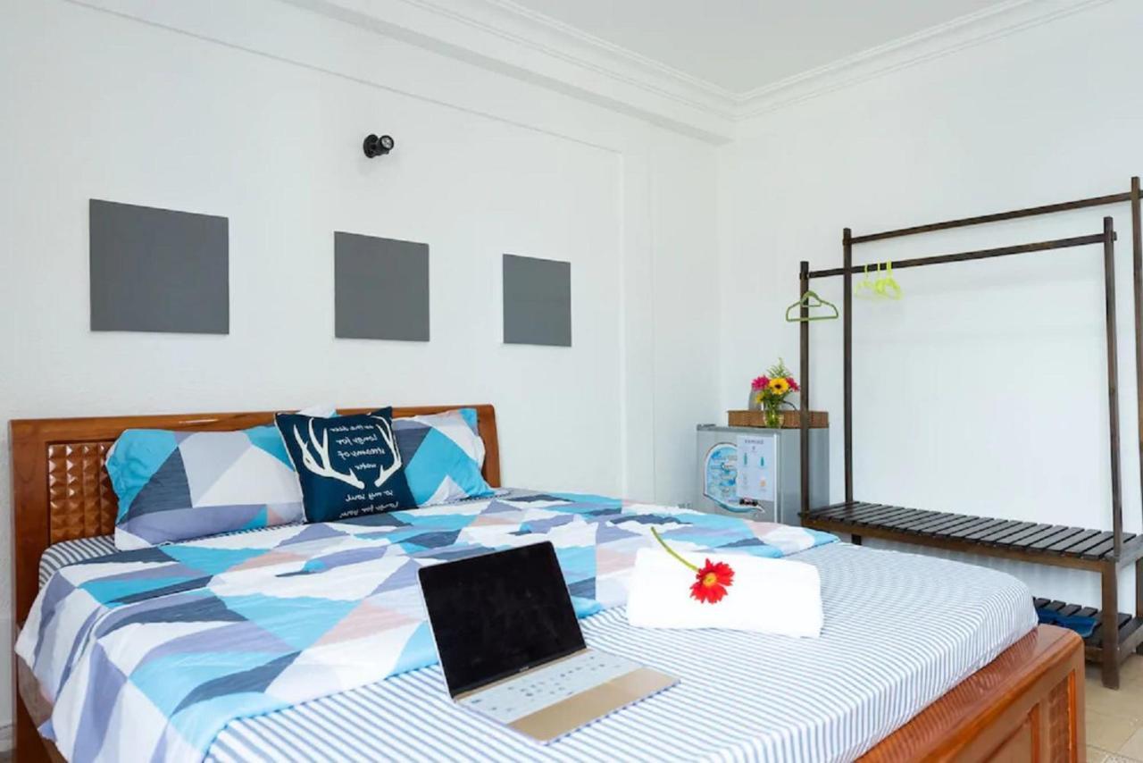 הו צ'י מין סיטי The Art - Vitamin Smiles Hostel מראה חיצוני תמונה